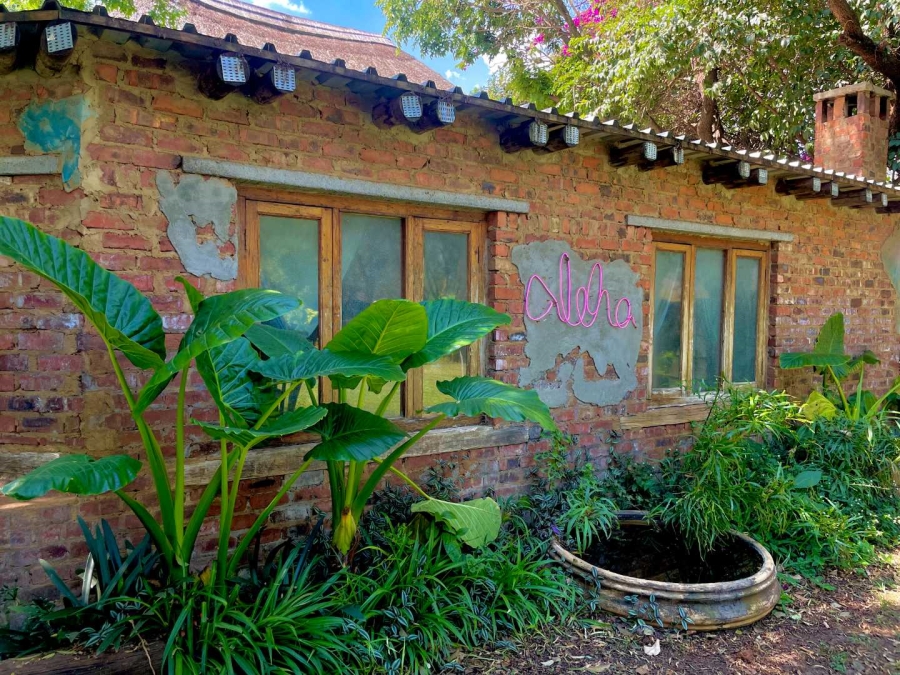Commercial Property for Sale in Melodie North West